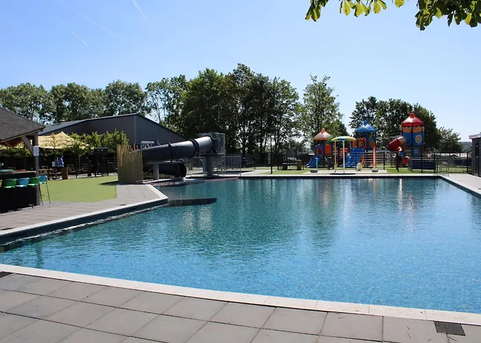 Houseboat In Lathumse Plas With Harbor Views * Lathum