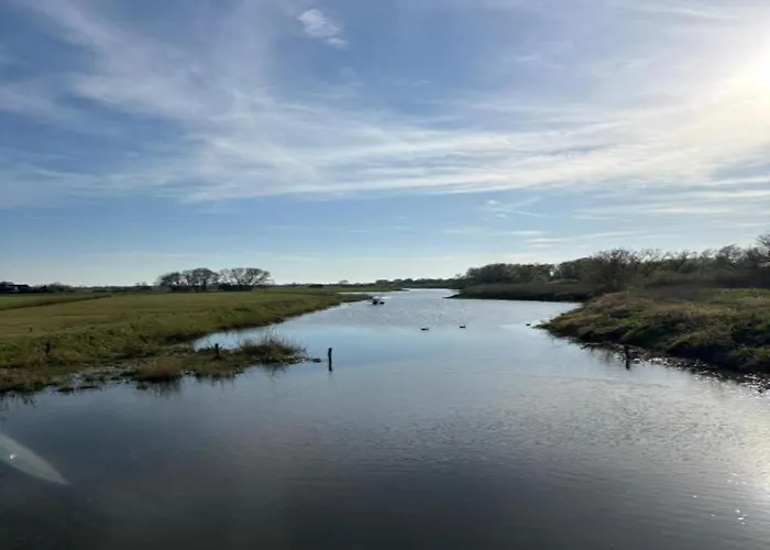 Houseboat In Lathumse Plas With Harbor Views *