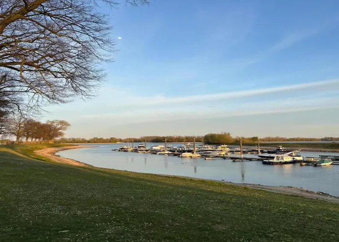 Houseboat In Lathumse Plas With Harbor Views Lathum