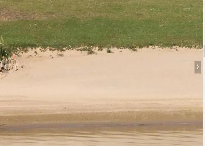 Botel Houseboat In Lathumse Plas With Harbor Views *