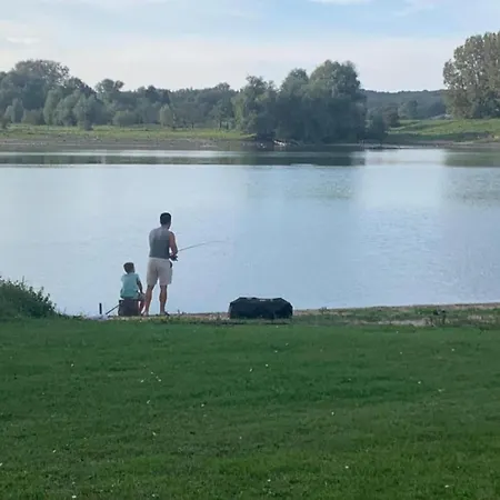 Houseboat In Lathumse Plas With Harbor Views *